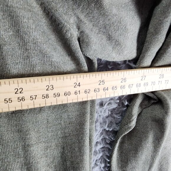 DKNY Sweater Mens 2XL Green Long Sleeve V Neck Pullover *NWT* - Picture 7 of 10